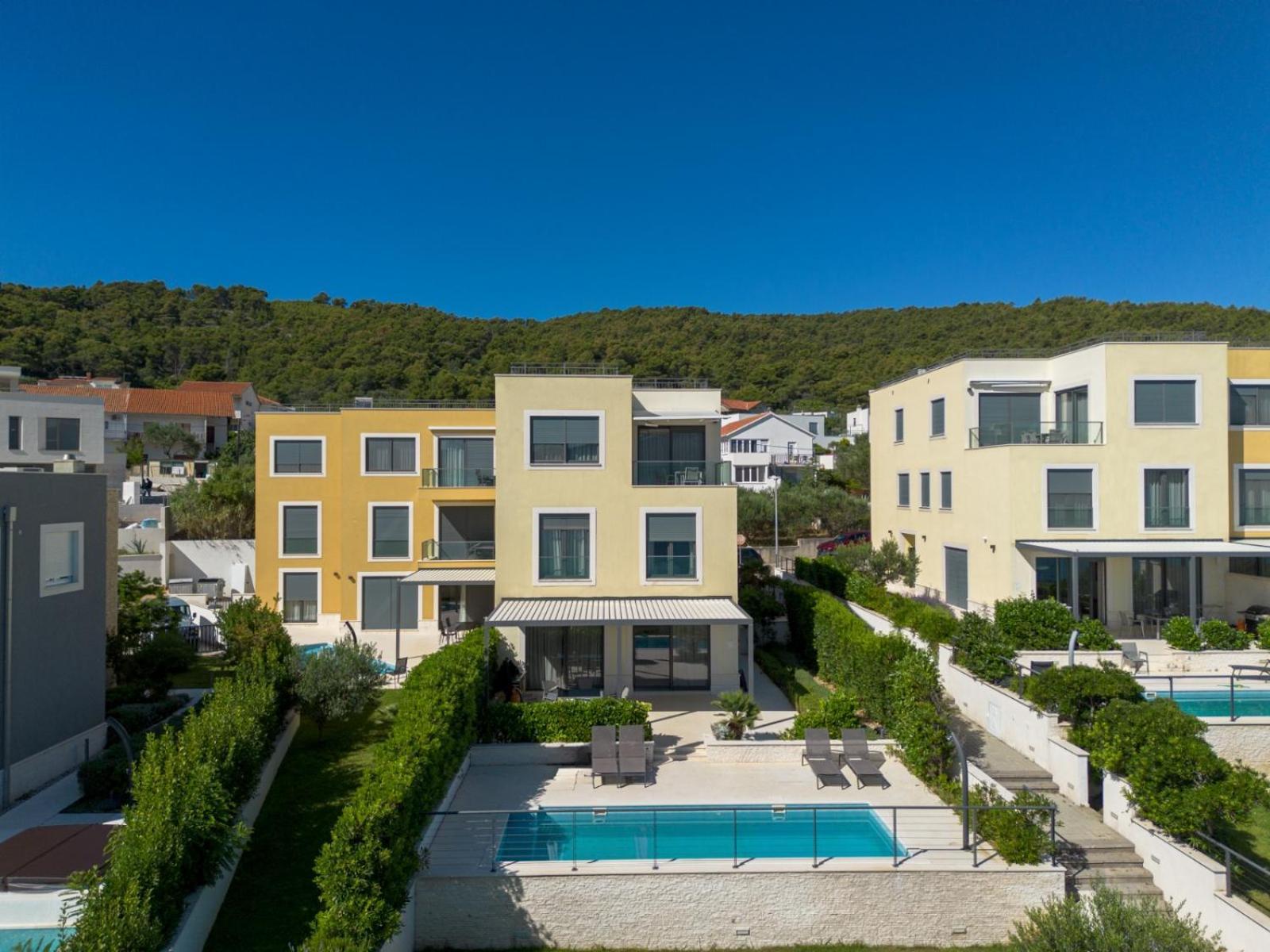 Acadia Beach Villas & Apartments Slatine Zewnętrze zdjęcie